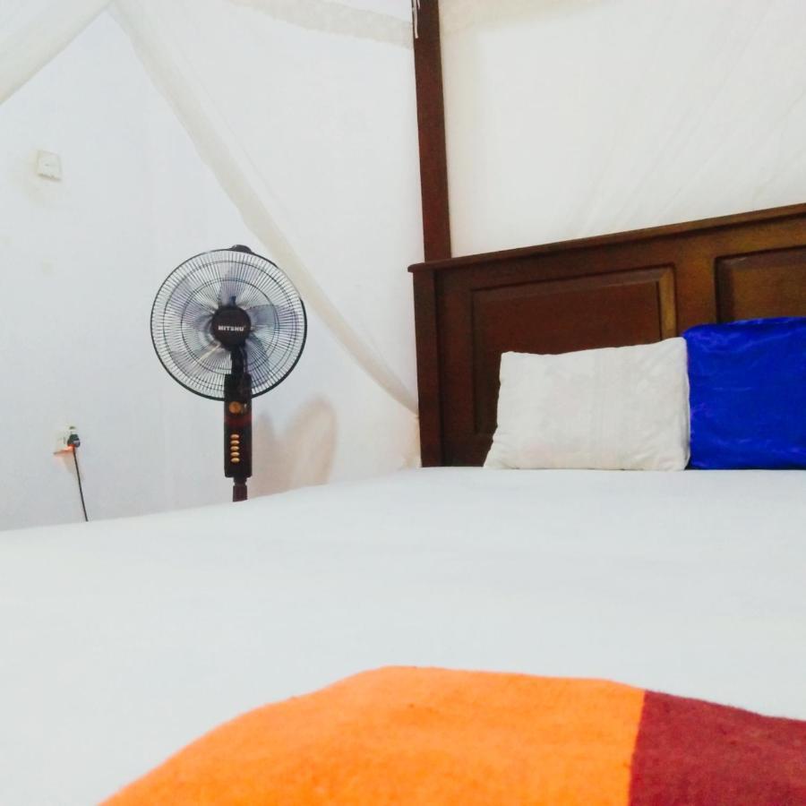 Tharurashmi Sea Pond Villa & Surf Hostel - Hiriketiya Dikwella Eksteriør bilde